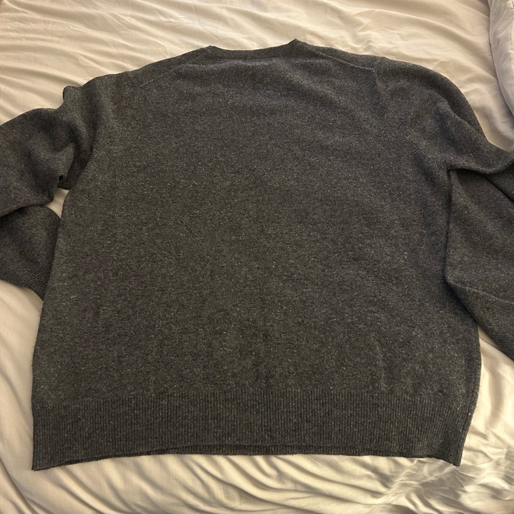 Eddie Bauer Gray Men's Sweater - Picture 2 of 3